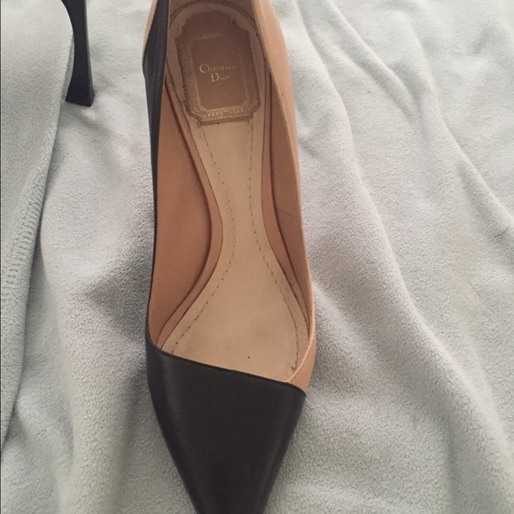 Heels - Picture 4 of 4